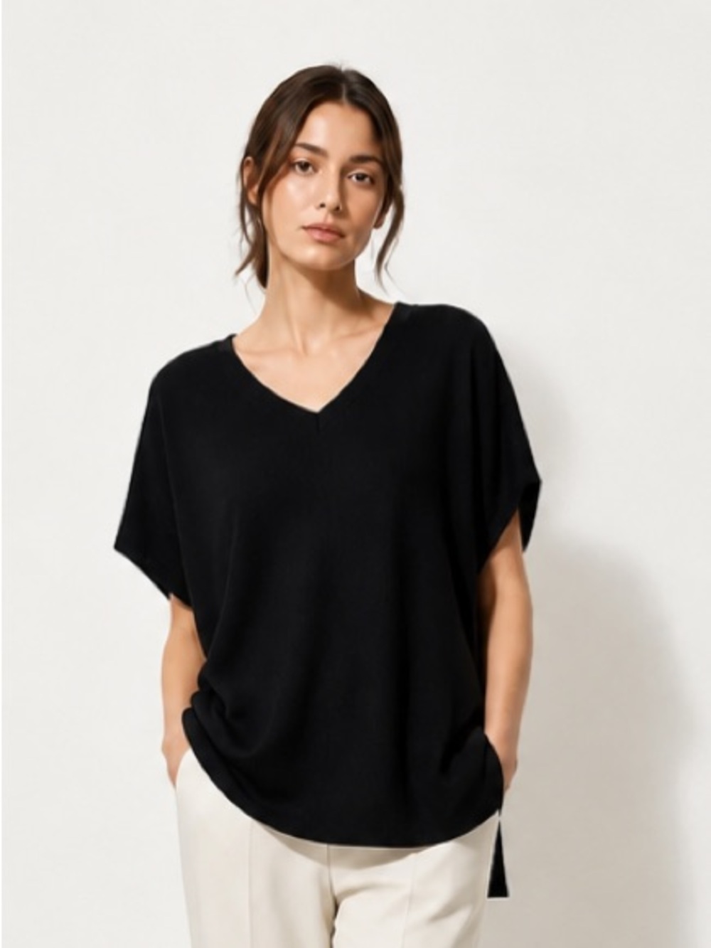 DONNA KARAN Pullover Sweater Black Boxy V Neckline Lightweight